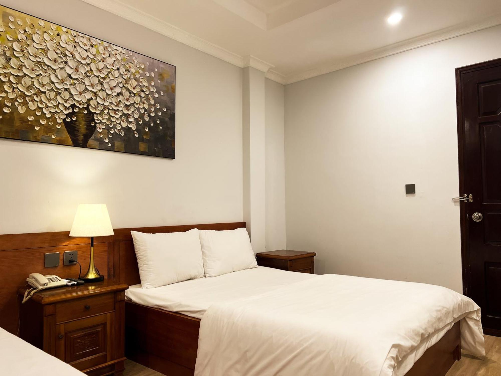 Ven Ho Hotel Hanoi Buitenkant foto