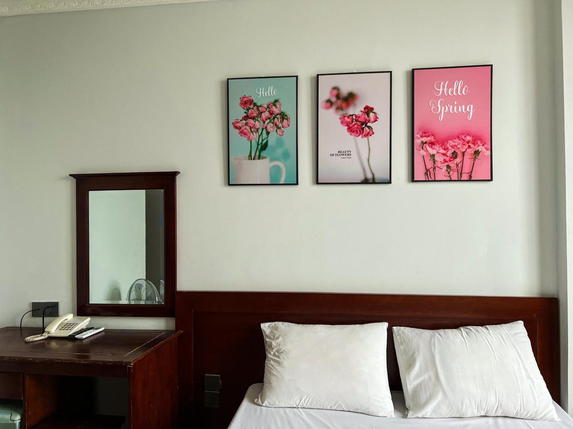 Ven Ho Hotel Hanoi Buitenkant foto