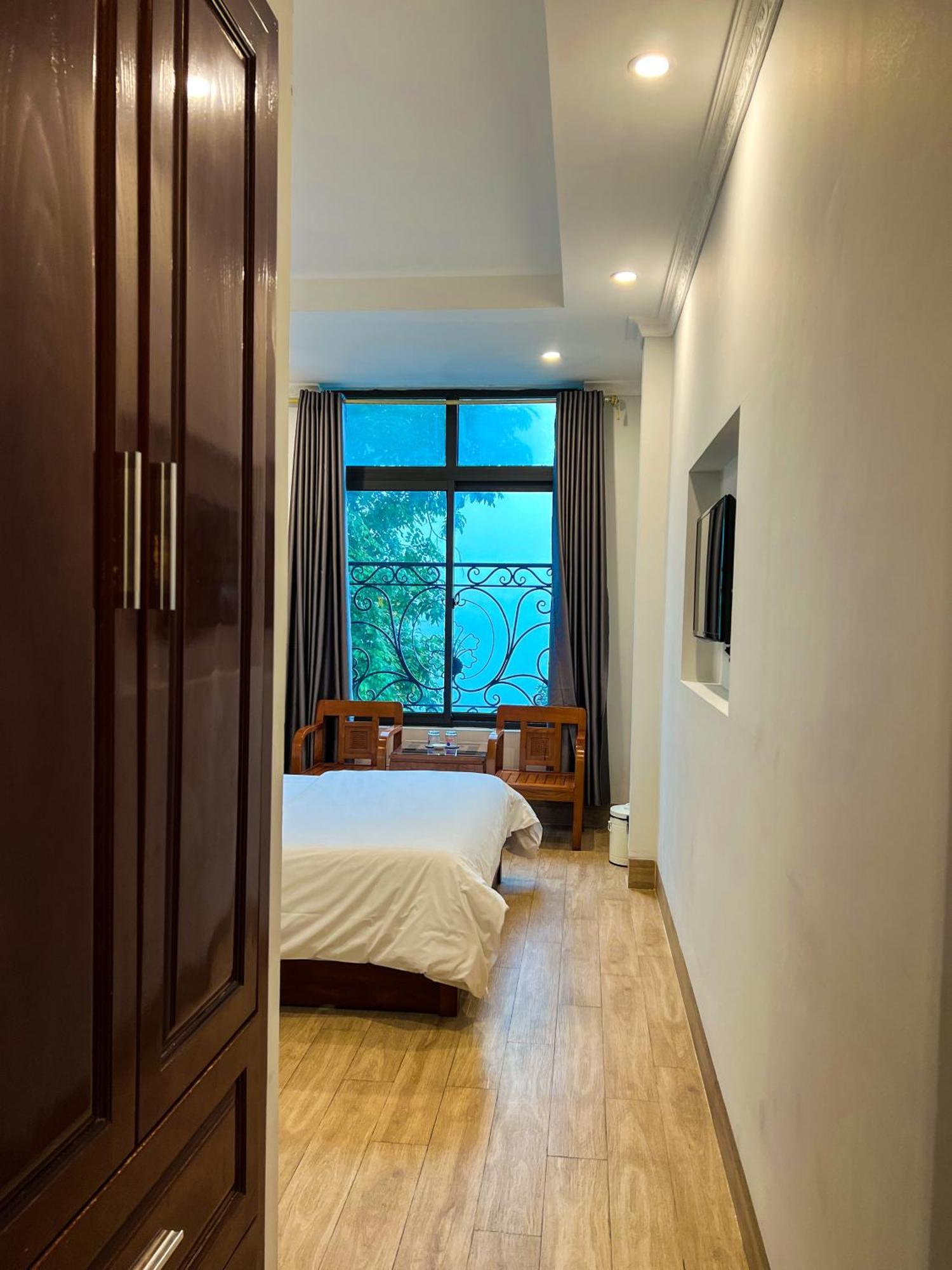 Ven Ho Hotel Hanoi Buitenkant foto