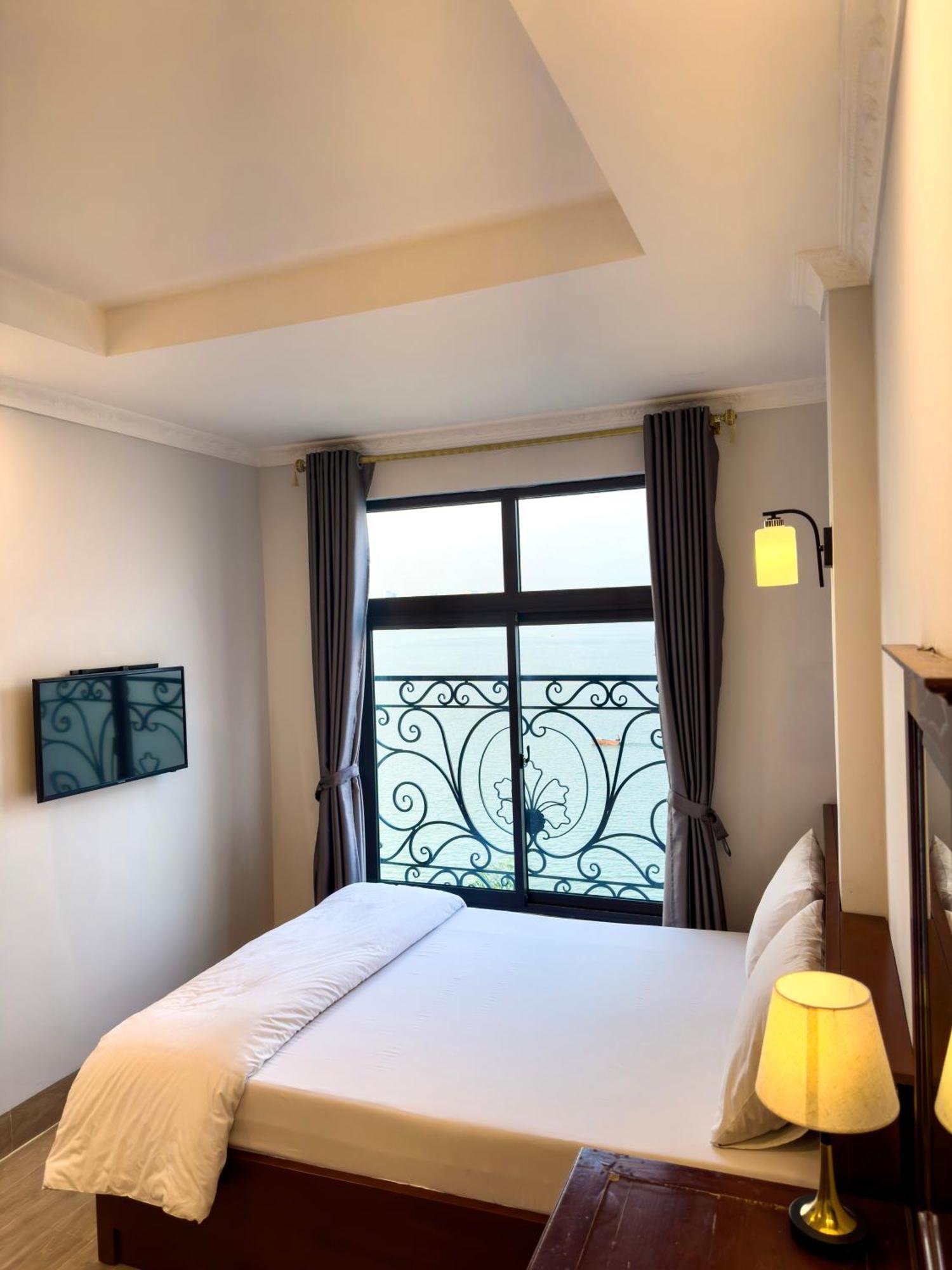 Ven Ho Hotel Hanoi Buitenkant foto